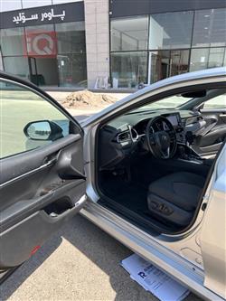 تۆیۆتا کامری